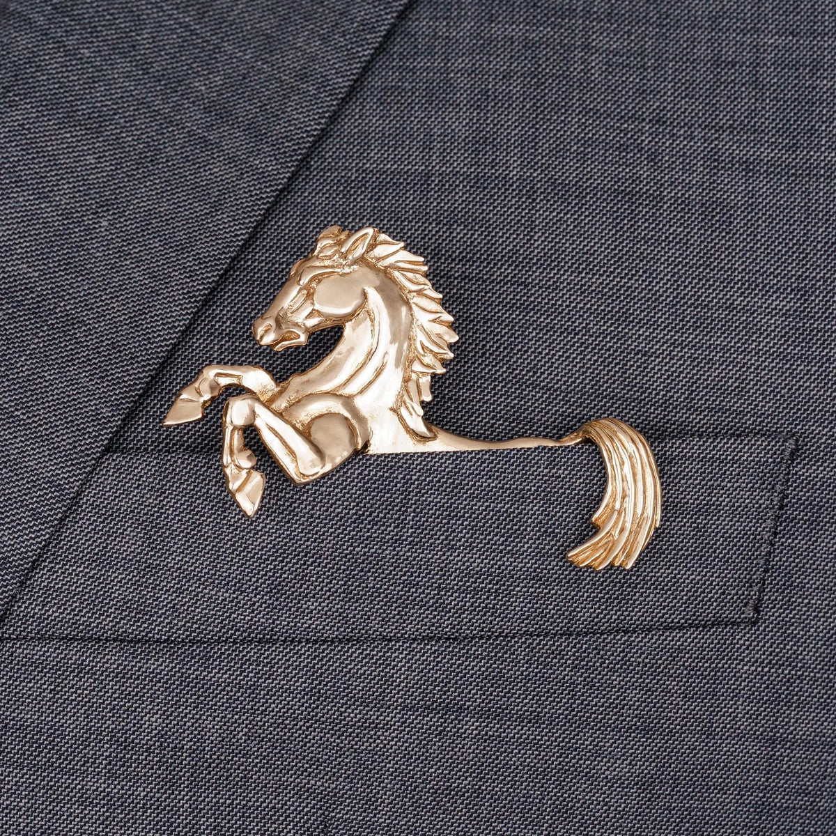 🦁✨ Luxury Sculpted Animal Brooch – Premium Statement Piece for Suits & Blazers