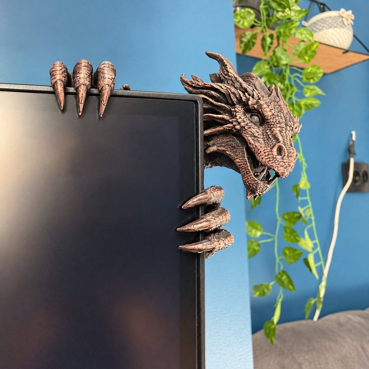 Legendary Dragon Screen Guardian – 3D Fantasy Monitor Corner Figurine, Unique Gaming Desk Decor & Gifts for Dragon Lovers