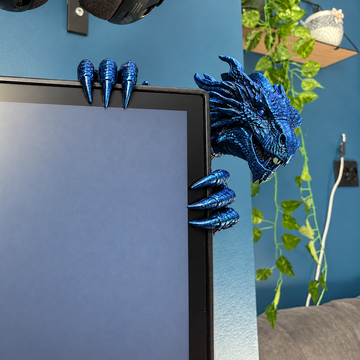 Legendary Dragon Screen Guardian – 3D Fantasy Monitor Corner Figurine, Unique Gaming Desk Decor & Gifts for Dragon Lovers