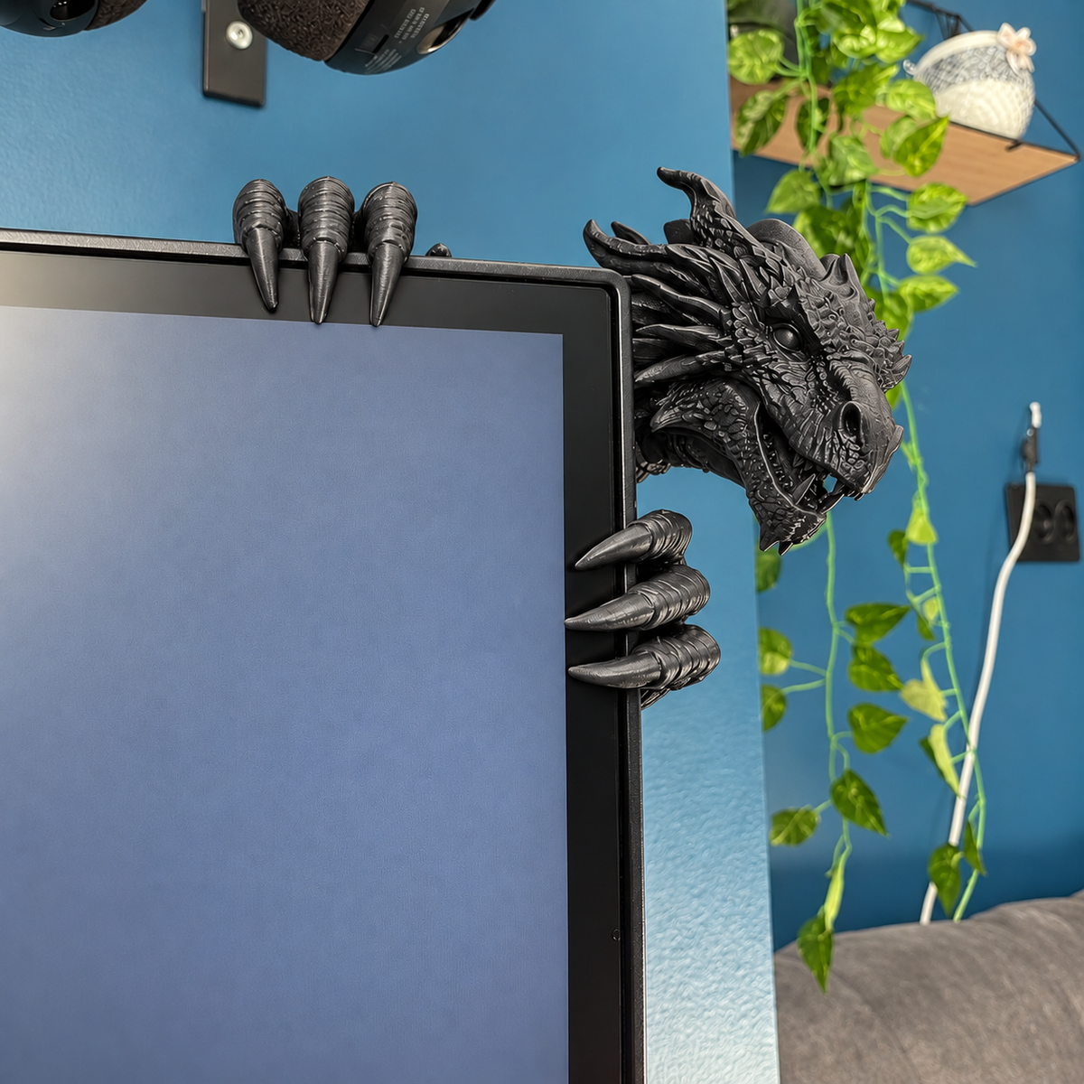 Legendary Dragon Screen Guardian – 3D Fantasy Monitor Corner Figurine, Unique Gaming Desk Decor & Gifts for Dragon Lovers