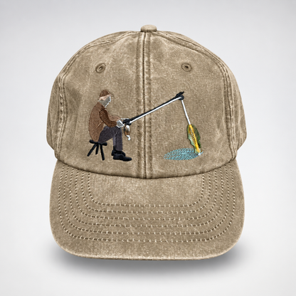 🎣 Catch of the Day Interactive Fishing Cap – Vintage Washed Moving Fish Hat