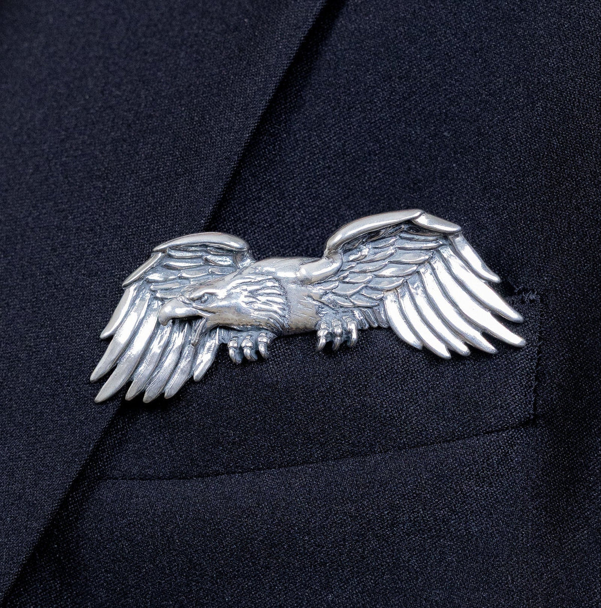 🦁✨ Luxury Sculpted Animal Brooch – Premium Statement Piece for Suits & Blazers
