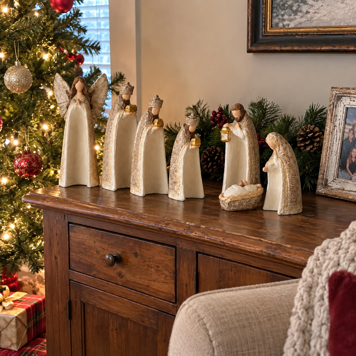 7-Piece Holy Family Christmas Nativity Figurine Set